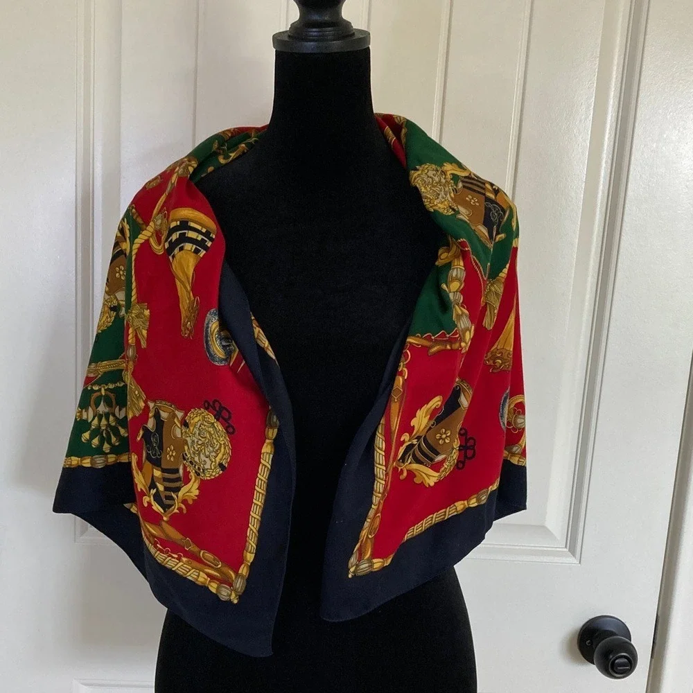 Classic‎ Red Green Black Equestrian Chain Print Scarf 35x33 Large Square